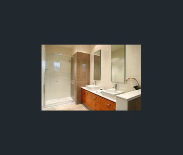 Contemporary Light-Filled Family Sanctuary - Photo 4