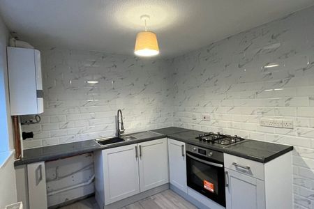 Falston Close - Photo 4