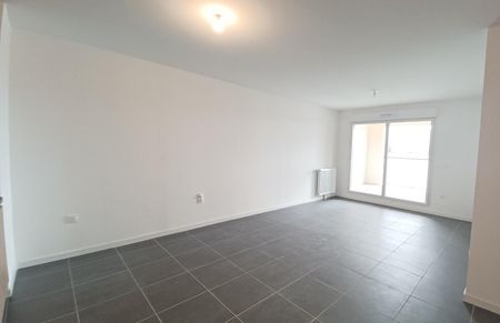 location Appartement T3 DE 64.57m² À BORDEAUX - Photo 2