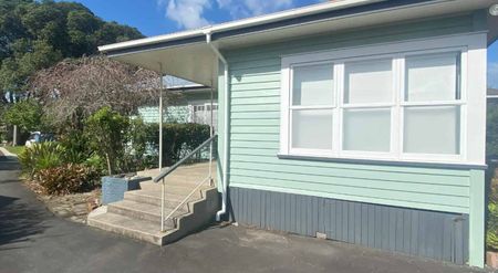 Spacious living near the CBD - Photo 2