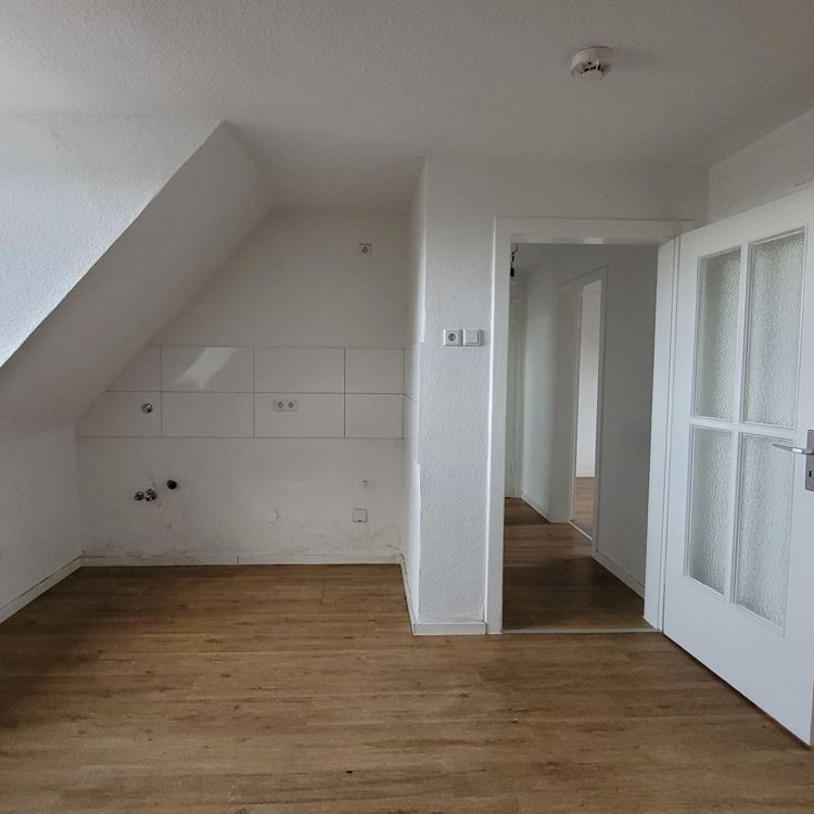 Gemütliche Single-Wohnung im Dachgeschoss - Foto 1