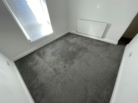 Fitzroy Street, Brynmawr, EBBW VALE - Photo 2