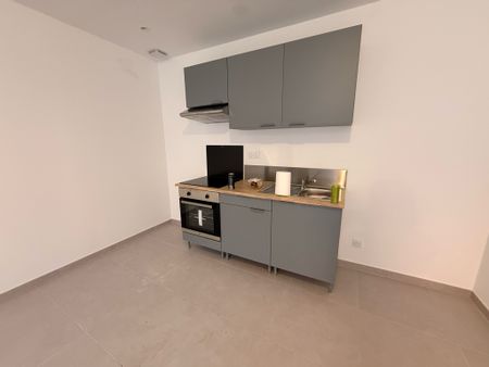 AGENCE BAZILLE - Appartement type 3bis à Saint Hippolyte du Fort - Photo 4