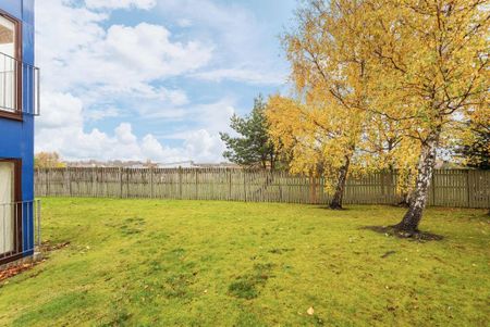 2 bedroom flat to rent - Photo 4