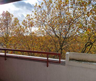 Erstbezug nach erfolgreicher Strangsanierung! komplett renovierte 3... - Foto 4