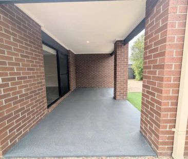 “Prime Location” - Photo 2