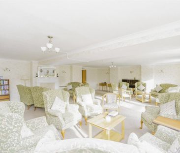 1 bedroom retirement property to rent - Photo 2