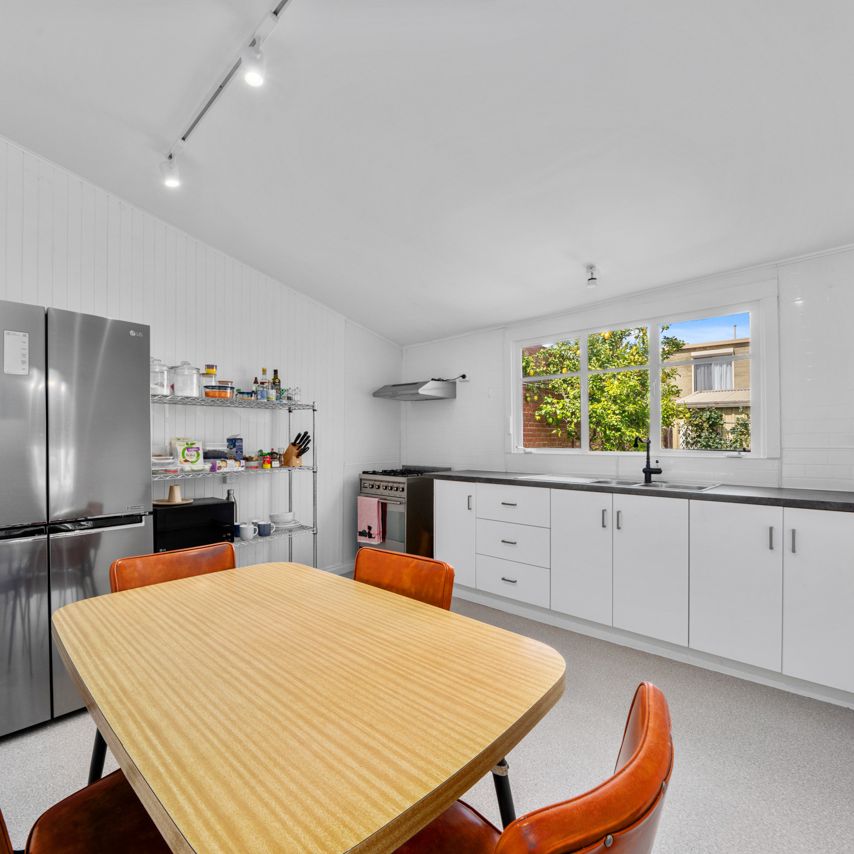 38 Browne Street West Hobart TAS 7000 Australia - Photo 1