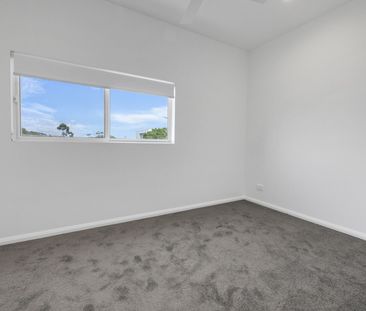 Near-New Two-Bedroom Contemporary Apartment - Walk to Everything - Photo 4