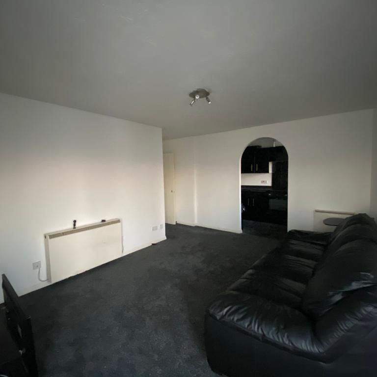 1 bedroom apartment to rent - Photo 1