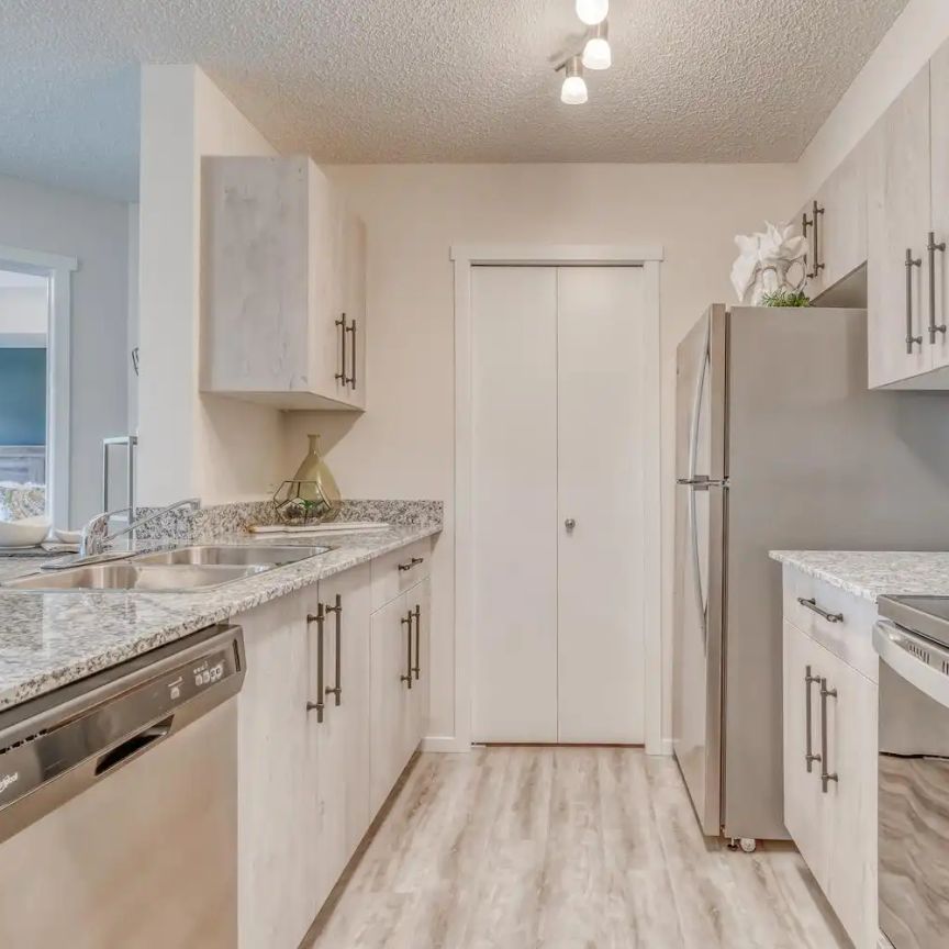 Edgemont Estates — 2 Bedroom 2 Bath - Photo 1