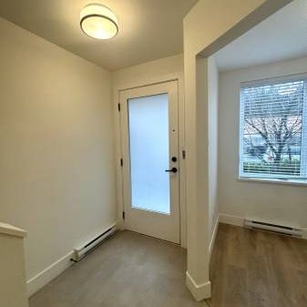 2-Bedroom + Flex+ 2.5 Bathroom Townhome - Photo 1