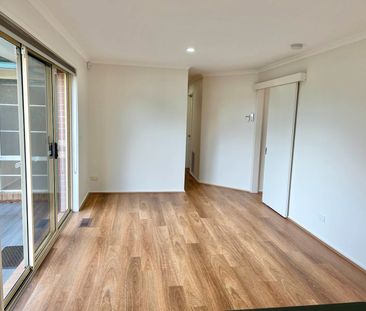 FRESHLY UPDATED AND PERFECTLY POSITIONED - Photo 6