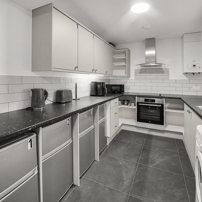 1 bedroom house of multiple occupation to rent - Photo 1