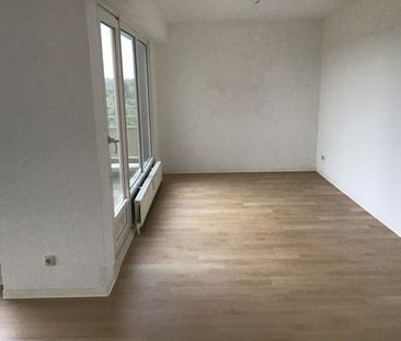 Schöne 3-Zimmer-Wohnung mit Dachterrasse - Photo 1