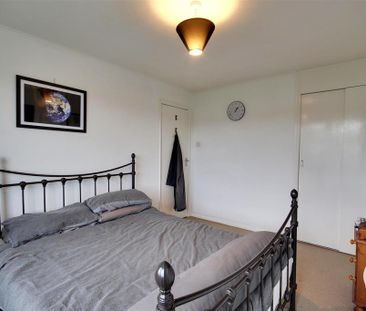 2 bedroom maisonette to rent - Photo 5