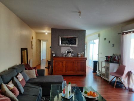 Location Appartement 3 pièces 67m² - Photo 3