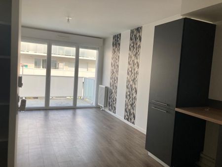 Location Appartement 2 pièces 39m² FLEURY SUR ORNE 14123 - Photo 3