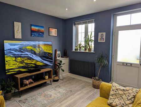 2 bedroom terraced house to rent - Photo 4