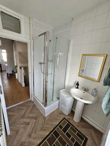 Room in a Shared Flat, Bertram Road, NW4 - Photo 3