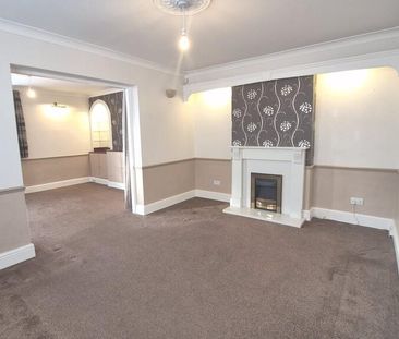 4 bedroom semi-detached house to rent - Photo 3