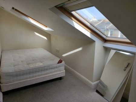 2 Bed Flat, Tabor Road, W6 - Photo 5