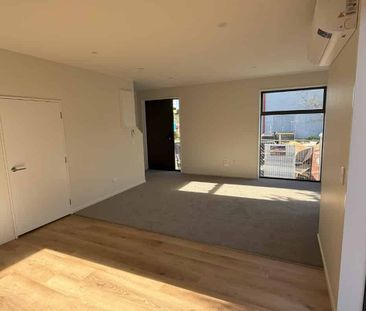 Brand New 2 Bedroom, 1 Bathroom - Photo 2