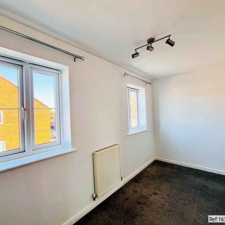 3 bedroom terraced house to rent - Photo 1