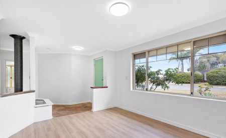 16 Daley Close, Atwell WA 6164 - Photo 4