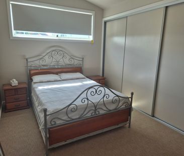 9A Thomas Mitchell Drive, Wodonga VIC 3690 - House For Rent | Domain - Photo 1