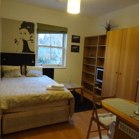 Flat 14 Finchley Road, Hampstead NW3 7AJ - Photo 1