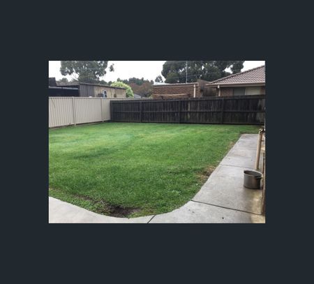 1/312 Kinnersley Ave, Canadian, Vic 3350 - Photo 5