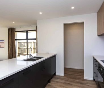 Ravenswood - Spacious Family Home! - Photo 5