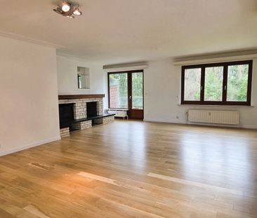 Appartement te huur in Sint-Pieters-Woluwe voor € 1.600 met 3 slaapkamers - Photo 2