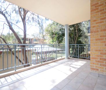2 Bedroom Spacious Unit!! - Photo 2