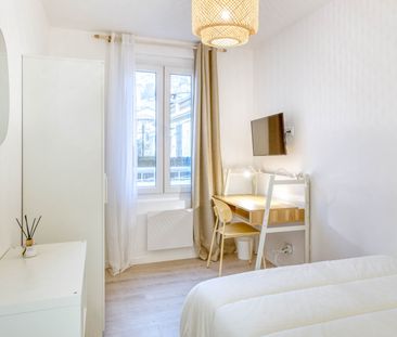 MANTEGA RIGHI Roommate 4 Bedrooms at Nice - Photo 1