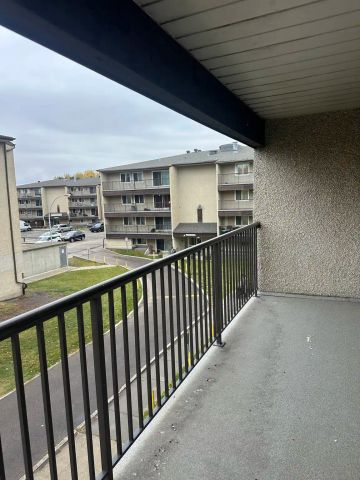 Capital Place - 4505 137 Avenue NorthWest — 1 Bedroom - Photo 2