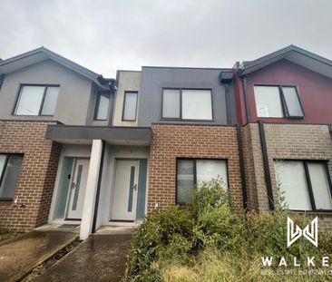 Modern Living Townhouse! - Photo 1