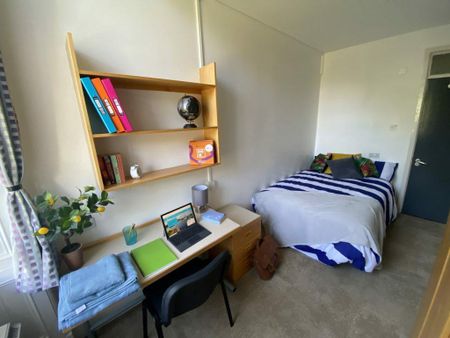 1 bedroom in a house share to rent - Photo 4