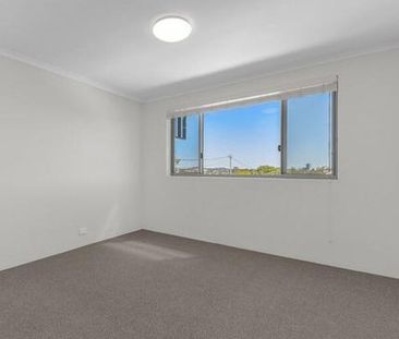 Modern - Great Location - Quiet Street - Photo 4