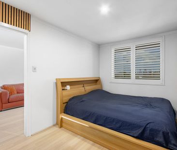 Top Floor Renovated One Bedroom Unit with Outstanding Views - Photo 6