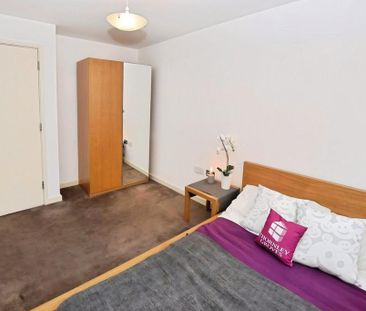 2 bedroom flat to rent - Photo 5