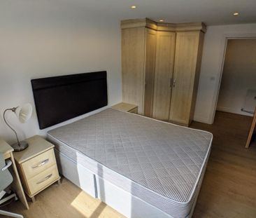 2 bedroom flat to rent - Photo 6