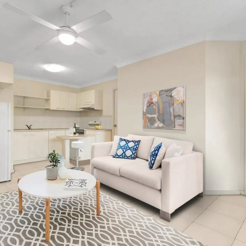 Prime Location Refurbished 2-Bedroom Unit with Ensuite Bathrooms - Photo 1