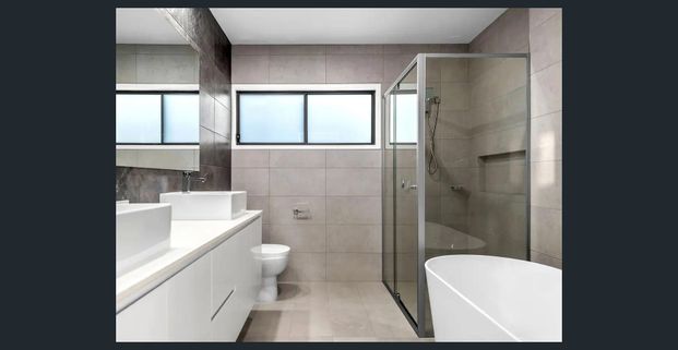 Stylish Executive Living in Carina - Photo 1