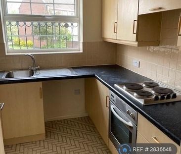 2 bedroom flat to rent - Photo 2