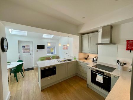 2 bedroom terraced house to rent - Photo 5