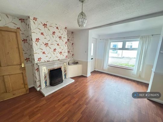 2 bedroom semi-detached house to rent - Photo 1