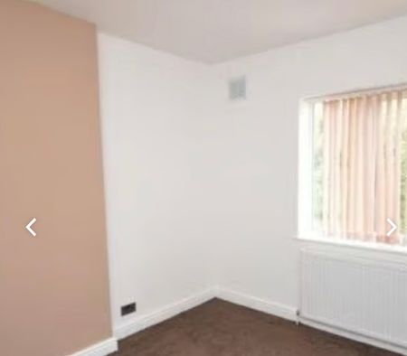 3 Bed - 390 Burley Road, Kirkstall, Leeds - LS4 2SN - Student - Photo 4