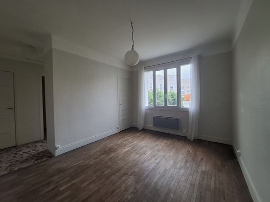 Location Appartement 1 pièce 27m² VICHY 03200 - Photo 1